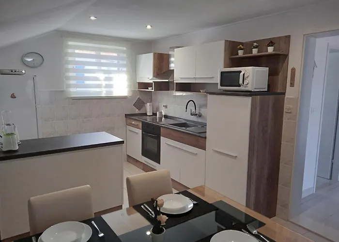 Appartement With Parking Space Sali, Dugi Otok - 8154 *