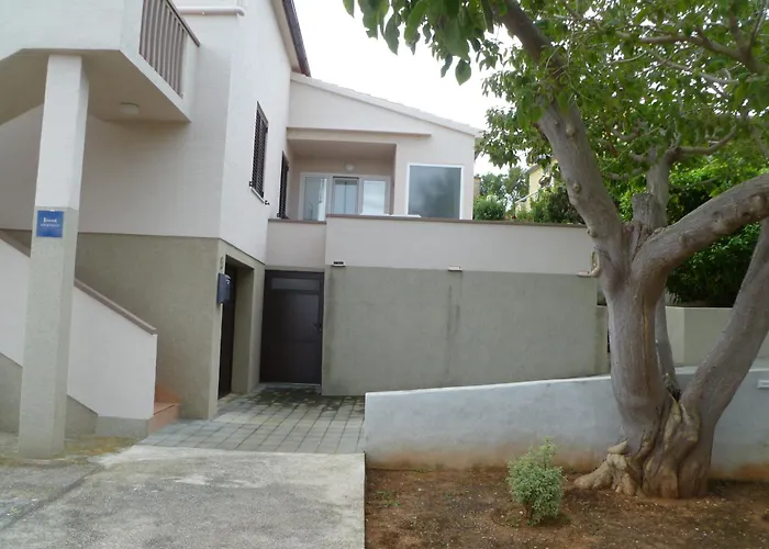 Апартаменты With Parking Space Sali, Dugi Otok - 8154 *