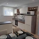 Διαμέρισμα With Parking Space Sali, Dugi Otok - 8154 *